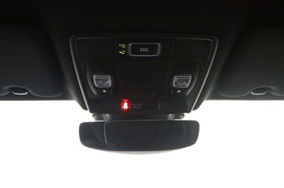 Car image 38