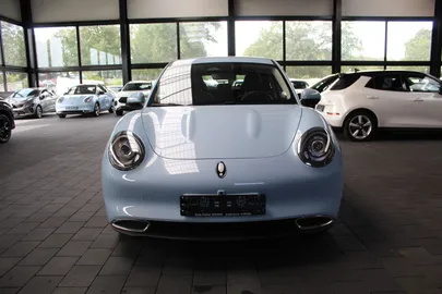 Car image 5