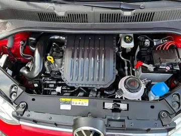 Car image 26