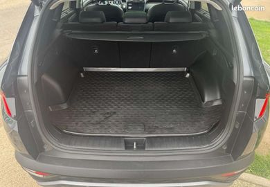 Car image 13