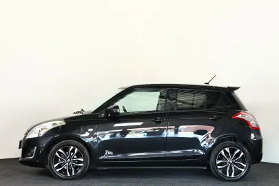 Car image 24