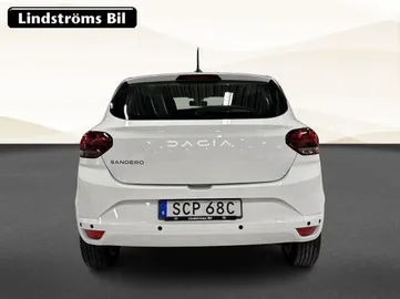 Car image 3