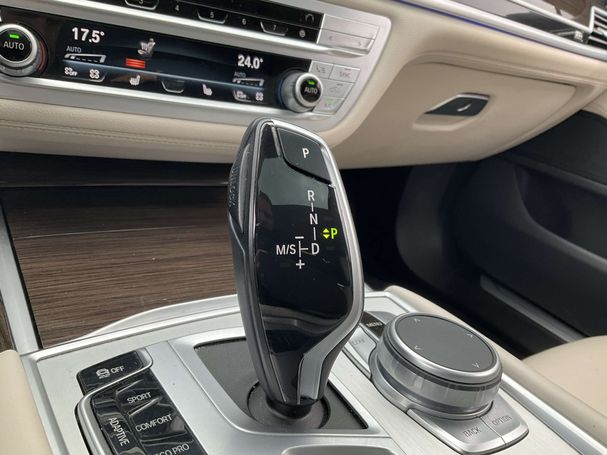 BMW 730d xDrive 196 kW image number 29