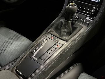 Car image 37