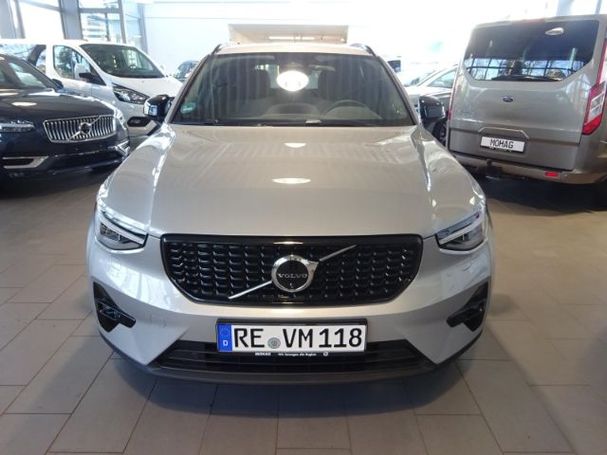 Volvo XC40 B3 Plus Dark 120 kW image number 8