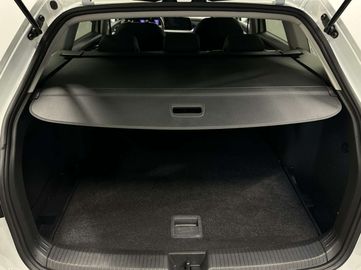 Car image 36