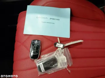 Car image 40