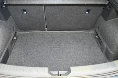 Car image 42