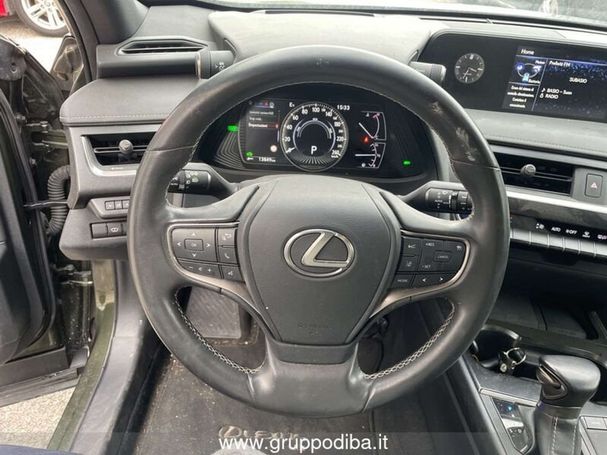 Lexus UX 250h 135 kW image number 14