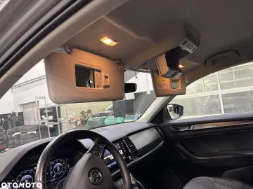 Car image 34