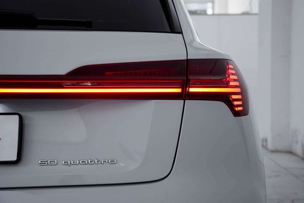 Audi e-tron 50 quattro S-line 230 kW image number 4