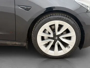 Car image 35