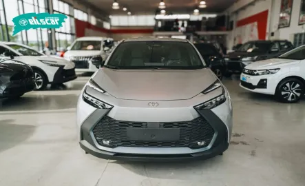 Car image 3