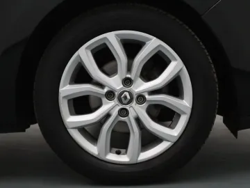 Car image 35