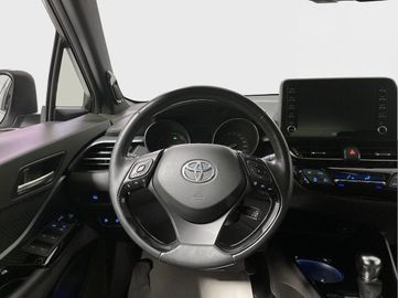 Car image 11