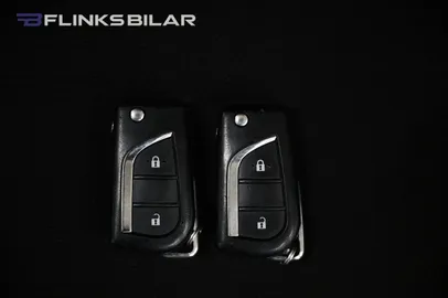 Car image 32