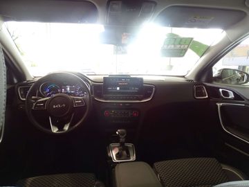 Car image 26