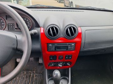 Car image 10