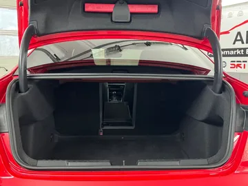 Car image 36