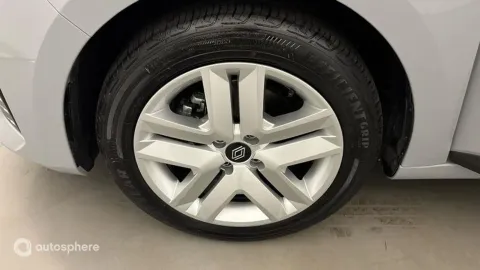 Car image 20