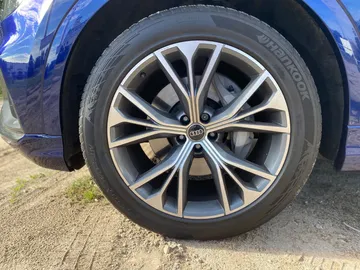Car image 39