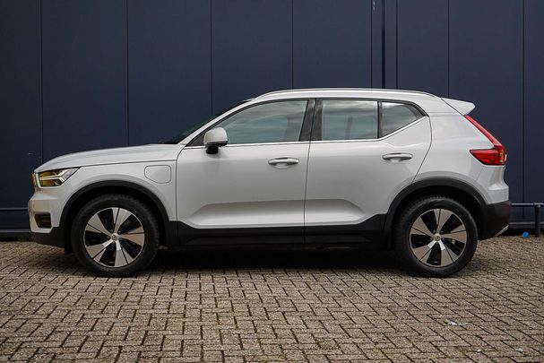 Volvo XC40 Recharge T4 Inscription Expression 155 kW image number 4