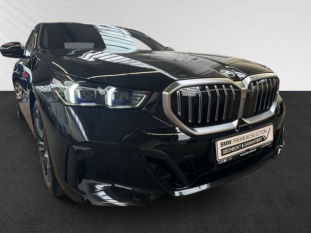 BMW 520i 140 kW image number 12