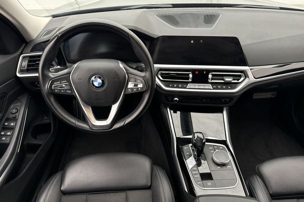 BMW 320d Touring Sport Line 140 kW image number 12