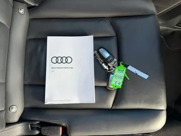 Car image 28