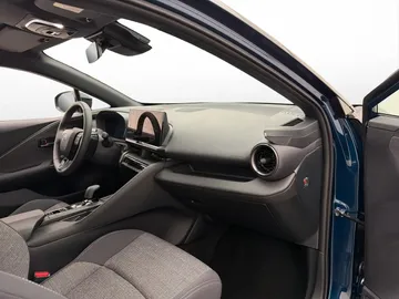 Car image 32