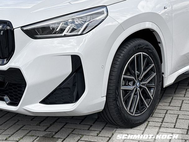 BMW iX1 xDrive30 M Sport 230 kW image number 5