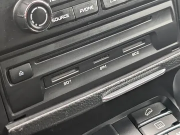 Car image 40