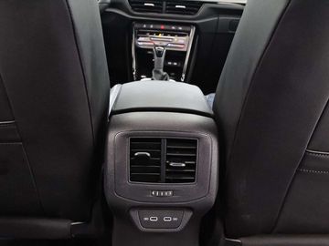 Car image 36