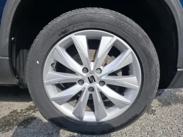 Car image 45