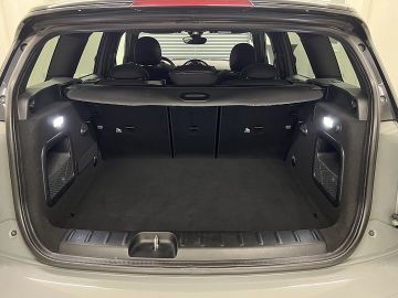 Car image 40