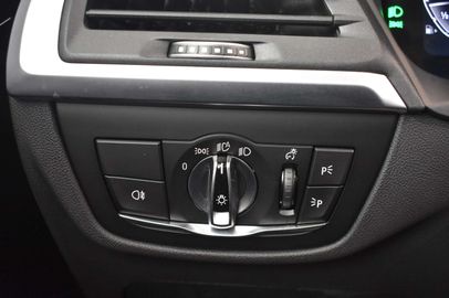 Car image 37