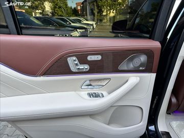 Car image 37