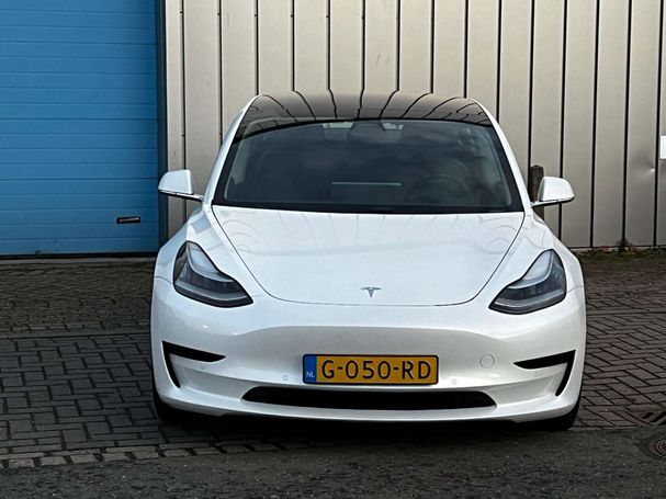 Tesla Model 3 60 Plus 175 kW image number 5