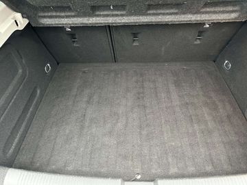 Car image 36