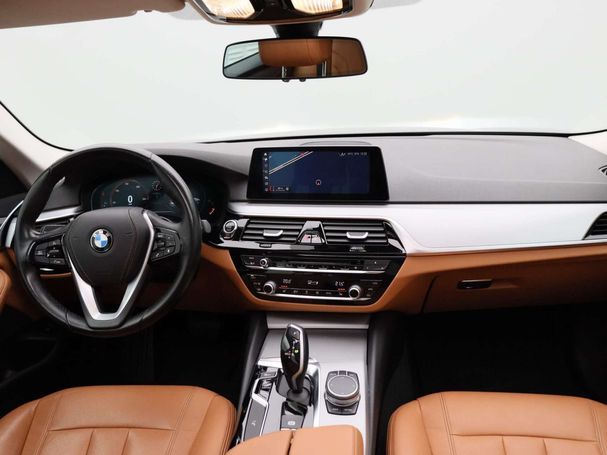 BMW 520i Touring 135 kW image number 35