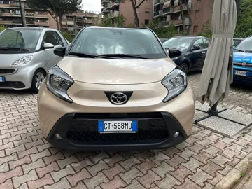 Car image 3