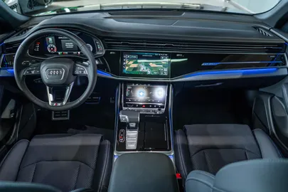 Car image 27