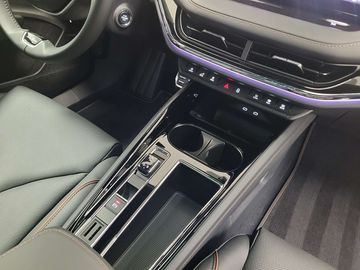 Car image 37