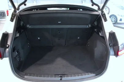 Car image 33