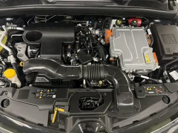 Car image 26