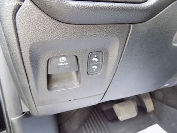 Car image 37