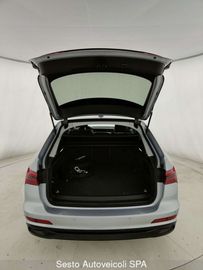 Car image 36