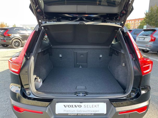 Volvo XC40 B4 Momentum Pro 145 kW image number 4