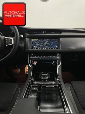 Jaguar XF AWD Sportbrake R-Sport 132 kW image number 26