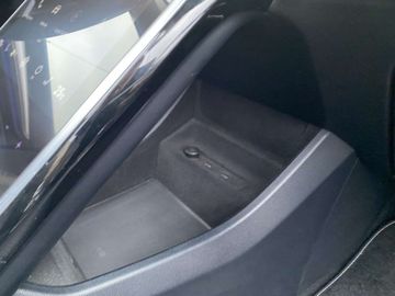 Car image 41